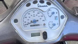 Vespa Granturismo 200 L  (5)