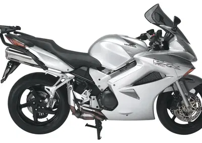 Givi 257FZ Attacco laterale Monorack HONDA - Annuncio 9882647