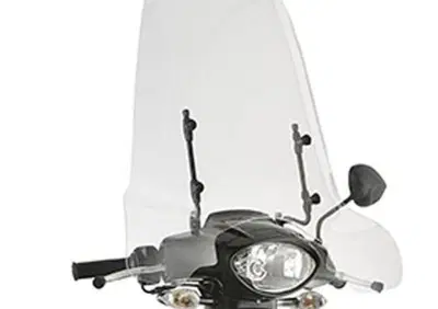 GIVI 6704A Parabrezza specifico trasparente 56 x 6 - Annuncio 9109827