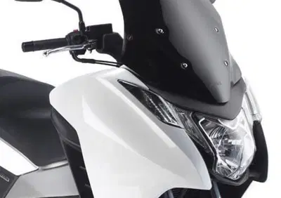 GIVI D1109B Parabrezza basso e sportivo nero lucid - Annuncio 9915218
