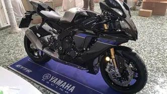 Yamaha YZF R1M (2020 - 25) usata