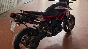 Aprilia Dorsoduro 900 (2017 - 20)  (3)