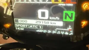 Aprilia Dorsoduro 900 (2017 - 20)  (6)