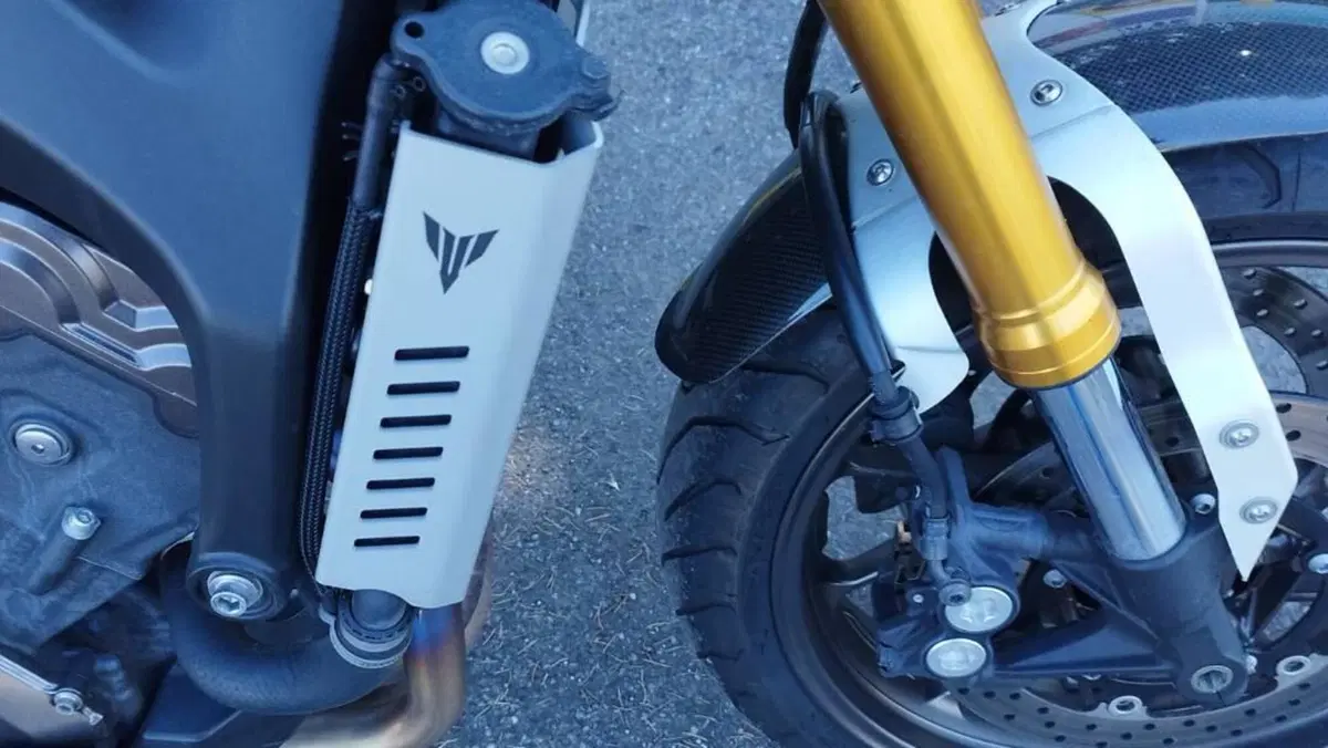 Yamaha MT-09 Sport Tracker (2014 - 16)  (7)