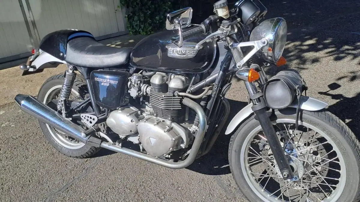 Triumph Thruxton 900 (2004 - 15)  (4)
