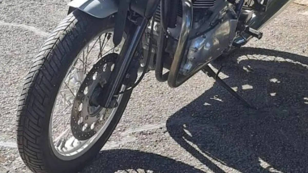 Triumph Thruxton 900 (2004 - 15)  (9)