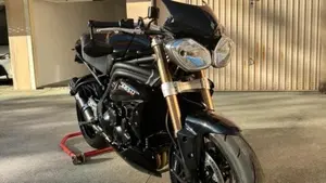 Triumph Speed Triple 1050 ABS (2011 - 15)  (5)
