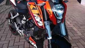 KTM 125 Duke  (2)