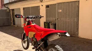 GASGAS EC 250 F (2023)  (5)