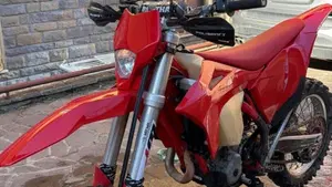 GASGAS EC 250 F (2023)  (2)