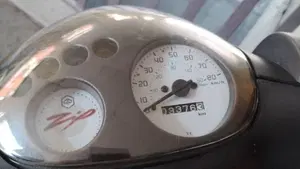 Piaggio Zip 50 S 4T (2021 - 25)  (2)