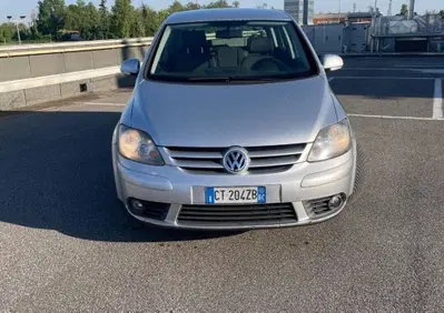 Volkswagen Golf Plus 1.6 16V FSI Comfortline (2)