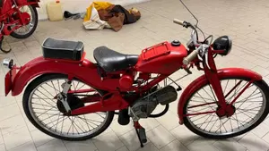 Moto Guzzi   (6)