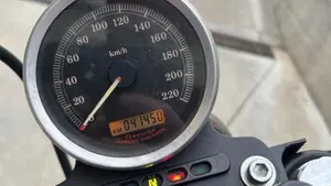 Harley-Davidson 883 (2006 - 07) - XL  (3)