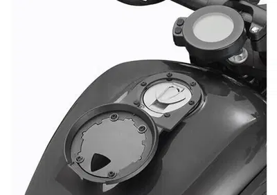 Flangia Tanklock Givi BF83 per KEEWAY V 302 C (23- - Annuncio 8976230