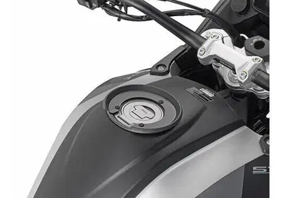 Flangia serbatoio Givi BF85 per borse TankLock com - Annuncio 8976231