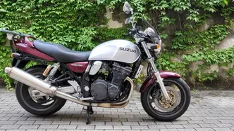 Suzuki GSX 750 (1998 - 03) usata