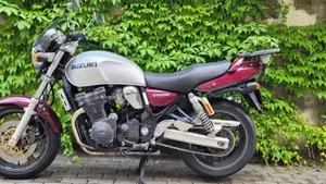 Suzuki GSX 750 (1998 - 03)  (2)