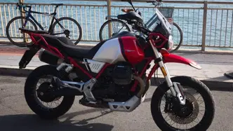 Moto Guzzi V85 TT Evocative Graphics (2021 - 23) usata