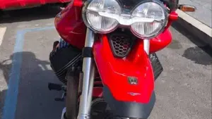 Moto Guzzi V85 TT Evocative Graphics (2021 - 23)  (3)