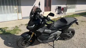 Honda X-ADV 750 DCT Adventure (2021 - 24)  (3)