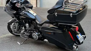 Harley-Davidson 1800 Road Glide Custom (2013) - FLTRXSE  (2)
