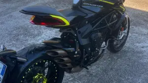MV Agusta Dragster 800 RR (2018 - 20)  (2)