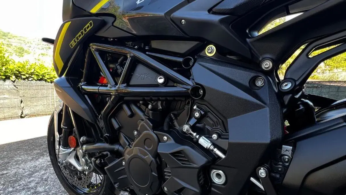 MV Agusta Dragster 800 RR (2018 - 20)  (7)