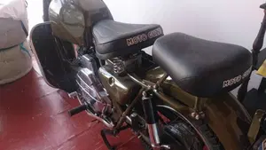 Moto Guzzi   (8)