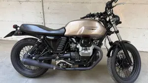 Moto Guzzi V7 Classic (2008 - 12)  (2)