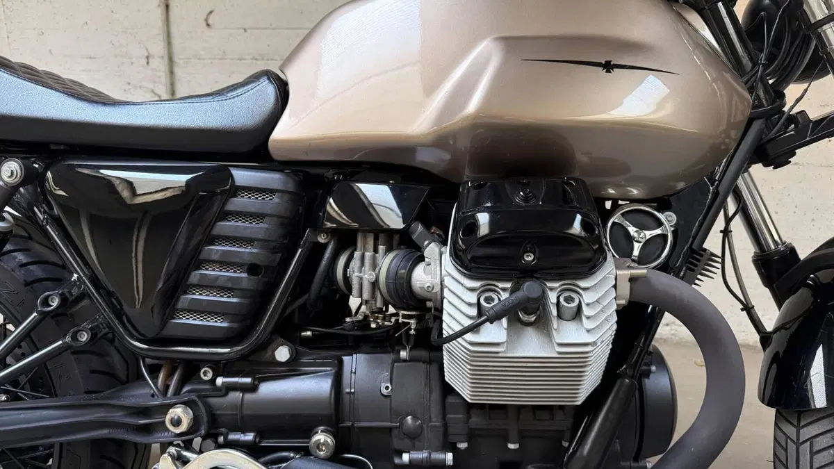 Moto Guzzi V7 Classic (2008 - 12) 