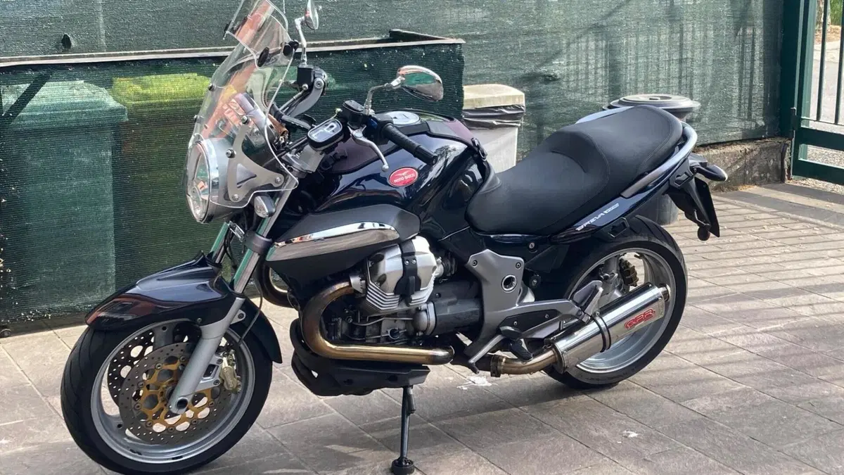 Moto Guzzi Breva 1200  (4)