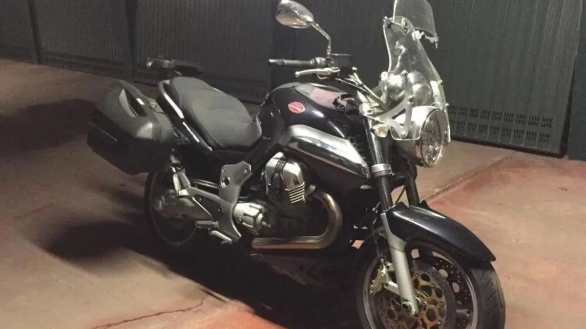 Moto Guzzi Breva 1200  (5)