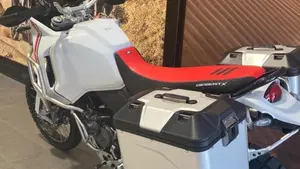 Ducati DesertX (2022 - 25)  (2)