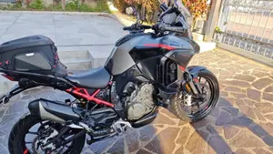 Ducati Multistrada V4 S Grand Tour (2024)  (2)