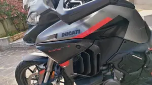 Ducati Multistrada V4 S Grand Tour (2024)  (4)