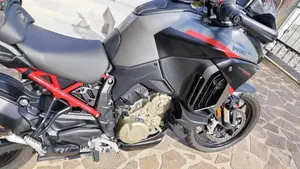 Ducati Multistrada V4 S Grand Tour (2024)  (9)