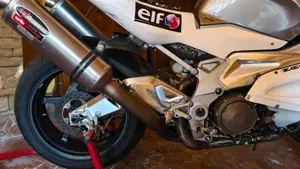 Aprilia RSV 1000 (2003 - 04) 