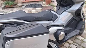 Honda X-ADV 750 DCT (2021 - 24)  (2)