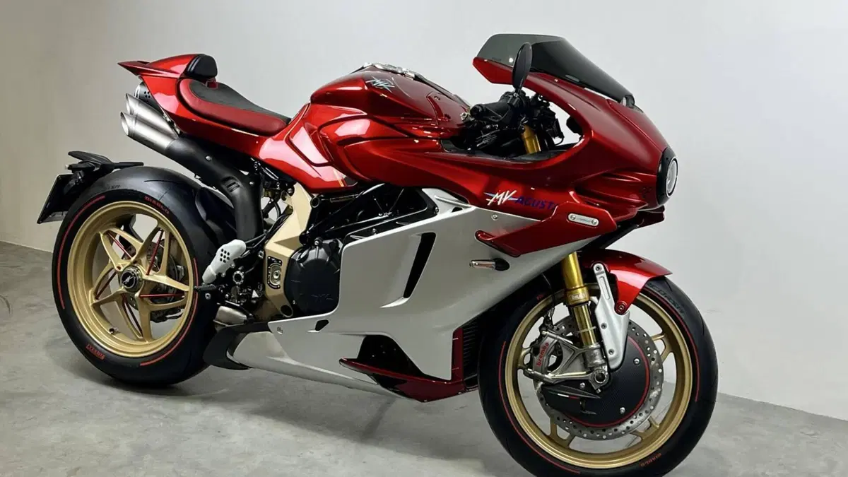 MV Agusta Superveloce 1000 Serie Oro (2024 - 26)  (3)