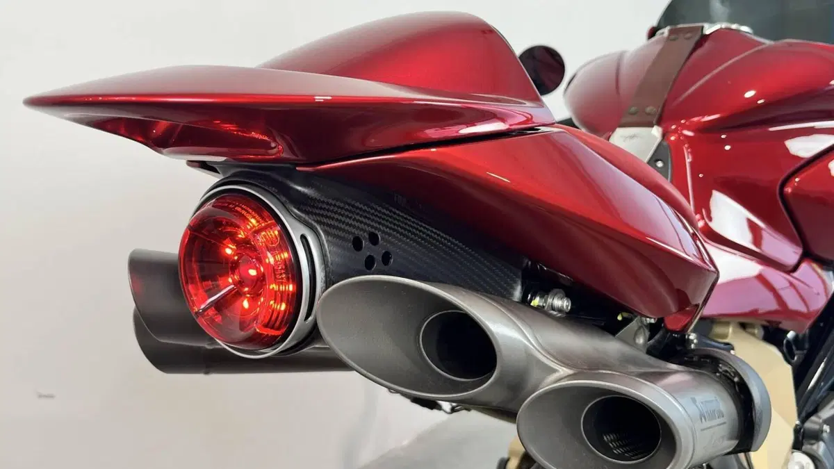 MV Agusta Superveloce 1000 Serie Oro (2024 - 26)  (8)