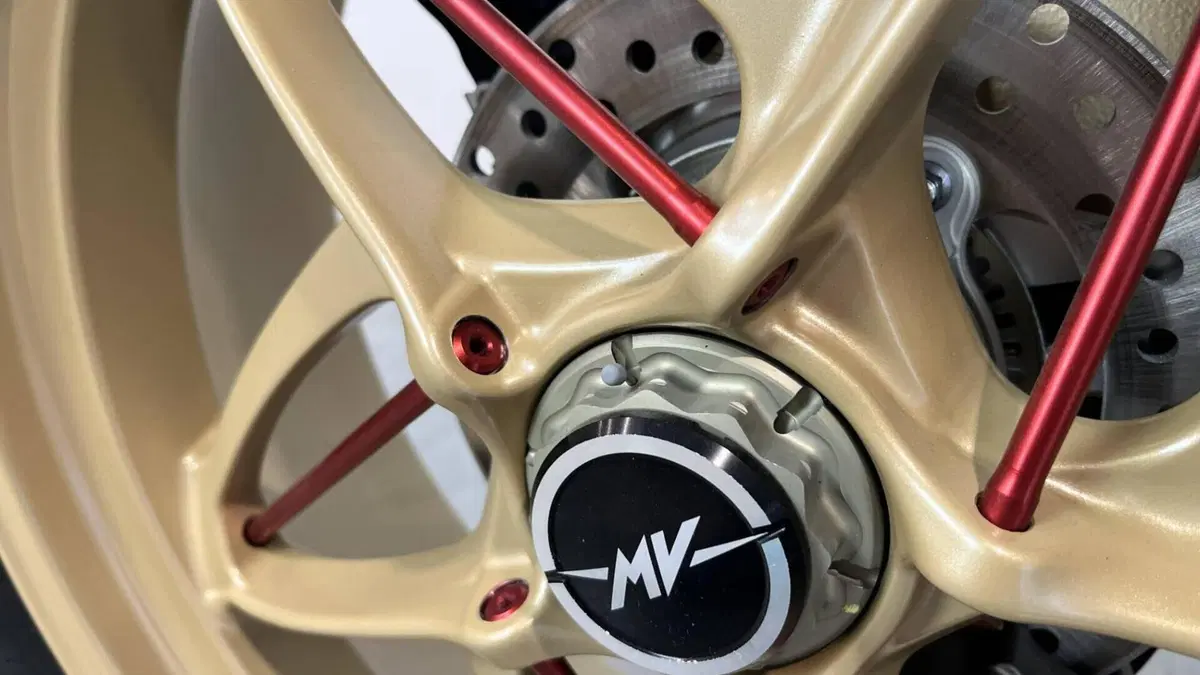 MV Agusta Superveloce 1000 Serie Oro (2024 - 26)  (11)
