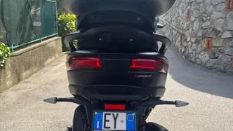 Piaggio MP3 400 ABS Hpe (2021 - 22) usata