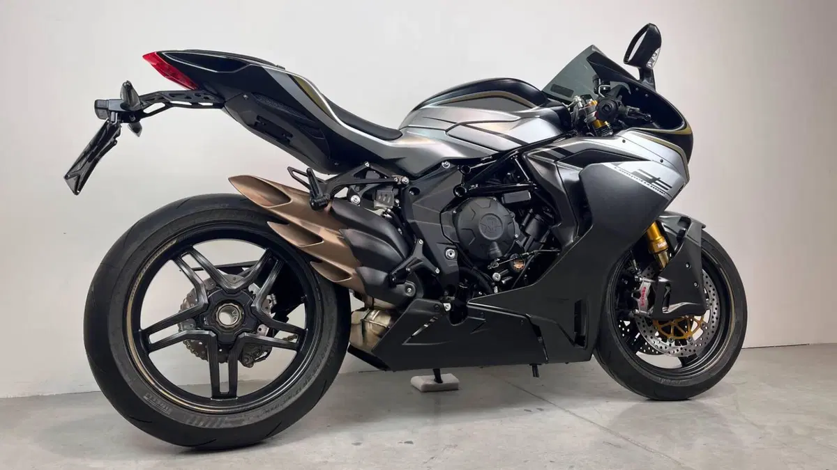 MV Agusta F3 800 Competizione (2025 - 26)  (3)