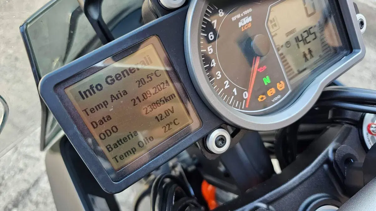 KTM 1290 Super Duke GT ABS (2016 - 18)  (4)