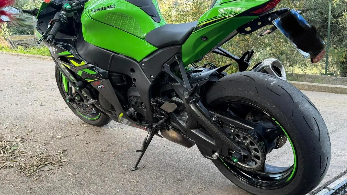 Kawasaki Ninja 1000 ZX-10R KRT Replica (2019 - 20)  (5)