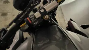 Triumph Street Triple 765 R (2023 - 26)  (4)