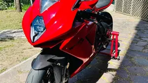 MV Agusta F3 800 Rosso (2021 - 23)  (6)