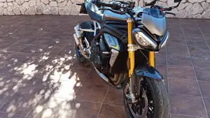 Triumph Speed Triple 1200 RS (2021 - 24)  (2)