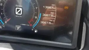 Yamaha T-Max 560 (2022 - 24)  (5)